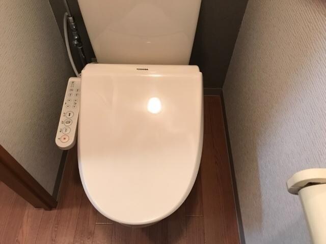 トイレ(シャワー付トイレ)