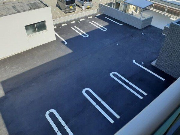 駐車場・駐輪場