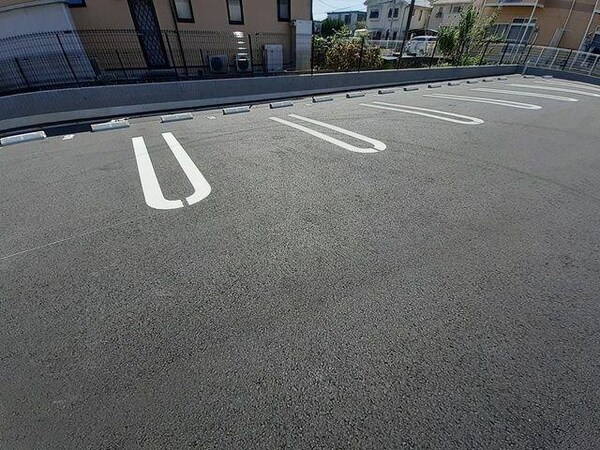 駐車場・駐輪場