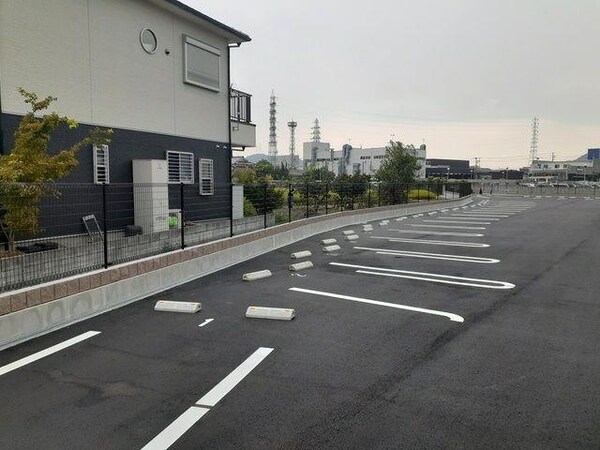 駐車場・駐輪場