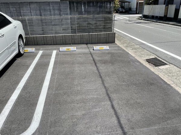 駐車場・駐輪場