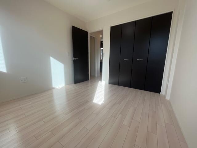 物件内観写真12　(洋室)