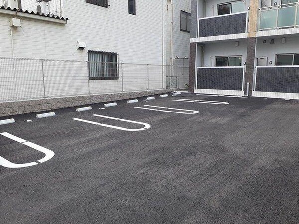 駐車場・駐輪場