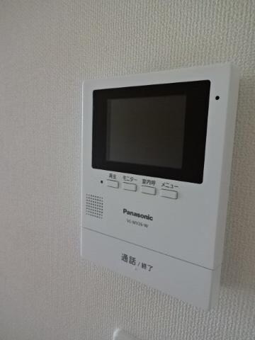 物件内観写真11　(カメラ付インターホン)