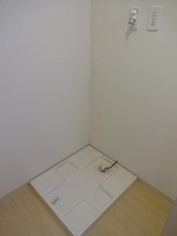 物件内観写真14　(室内洗濯機置場)