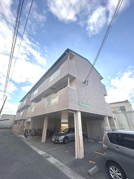 ヴィア・ラクティ外観写真