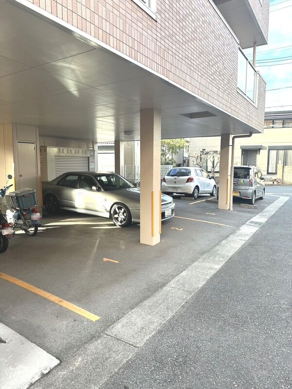 駐車場・駐輪場