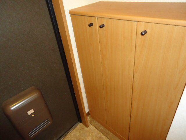 物件内観写真10　(下駄箱)