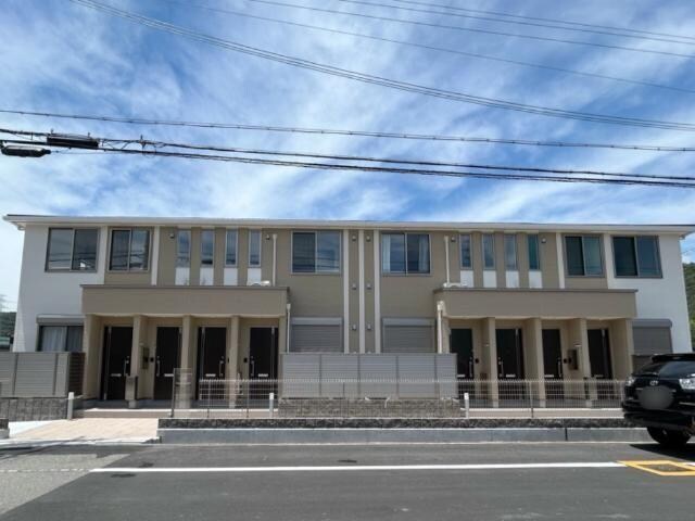 物件外観写真1　(外観写真（昼）)