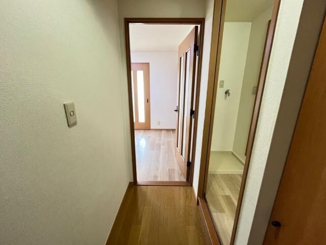物件内観写真17　(廊下)