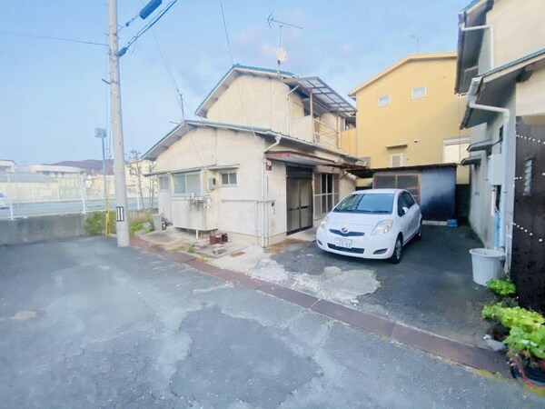 駐車場・駐輪場