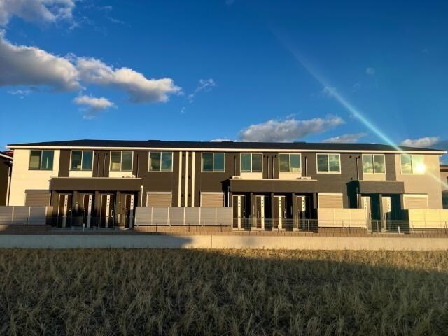 物件外観写真1　(外観写真（昼）)