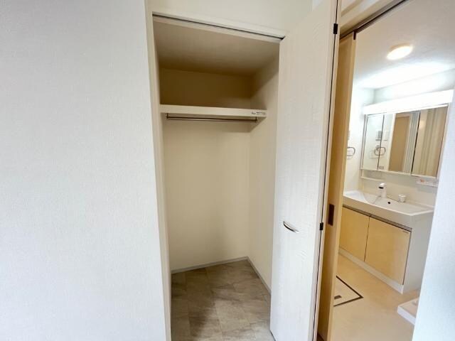 物件内観写真8　(収納)