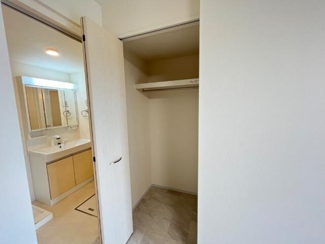 物件内観写真8　(収納)