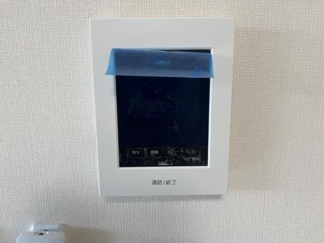 物件内観写真9　(カメラ付インターホン)