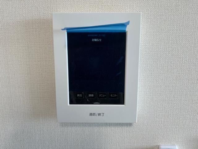 物件内観写真9　(カメラ付インターホン)