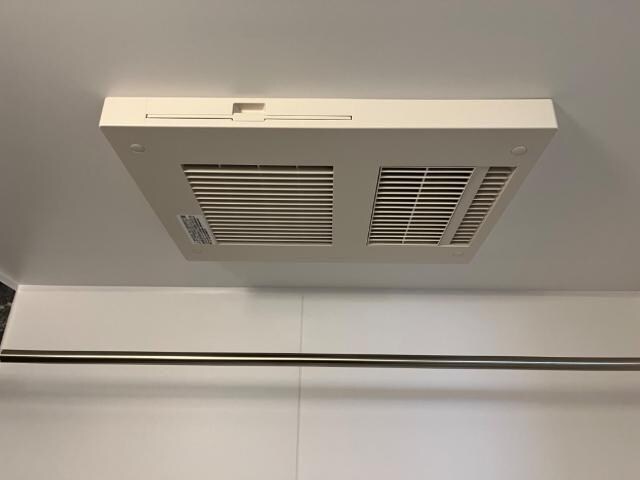 物件内観写真12　(浴室乾燥機)