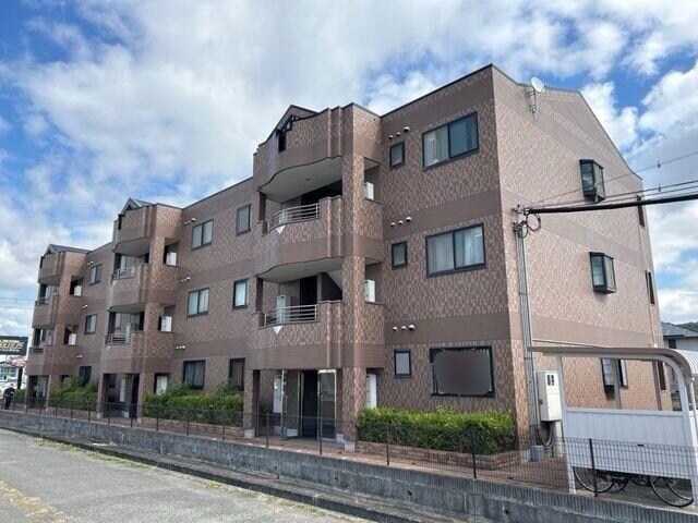 物件外観写真1　(外観写真（昼）)