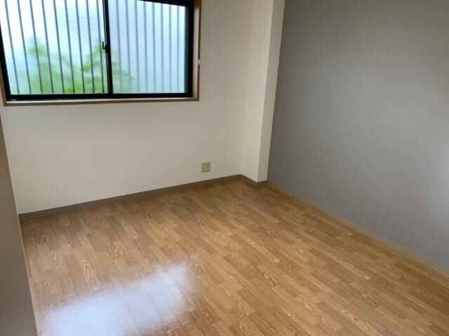 物件内観写真5　(洋室)