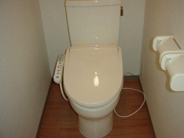 トイレ(シャワー付トイレ)