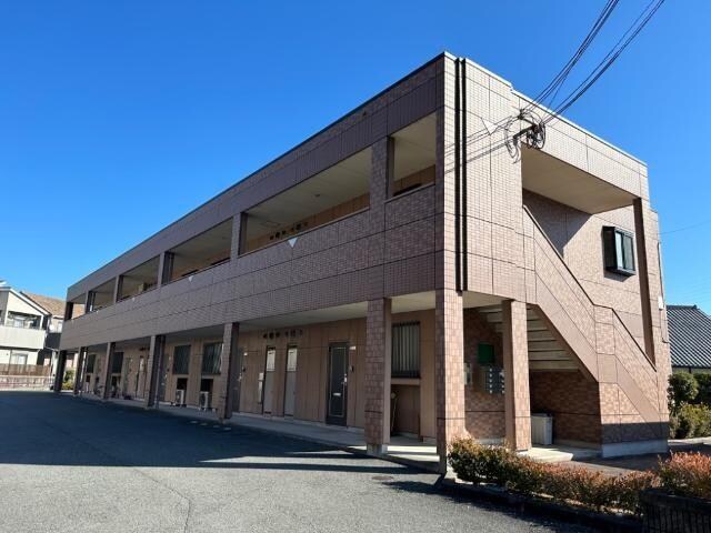 物件外観写真1　(外観写真（昼）)