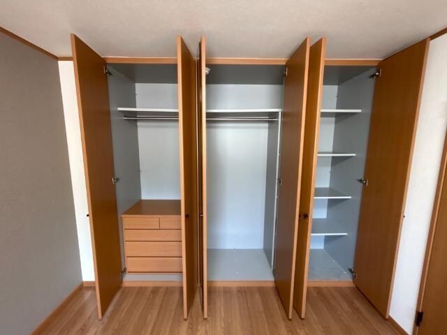 物件内観写真9　(クローゼット)