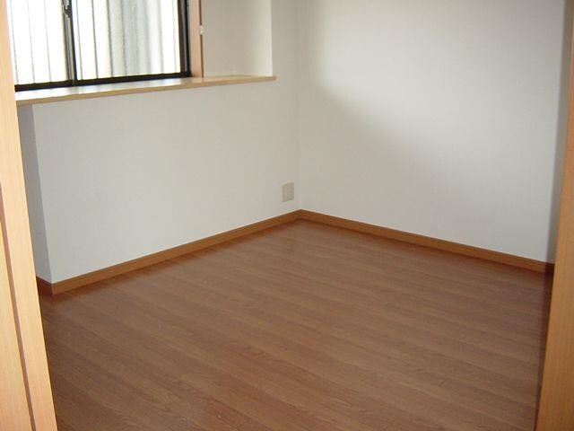 物件内観写真2　(洋室)