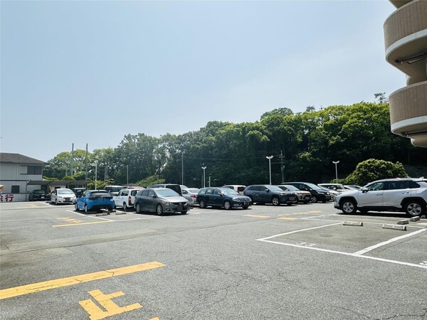 駐車場・駐輪場