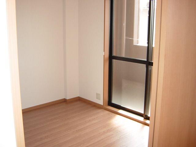 物件内観写真3　(洋室)