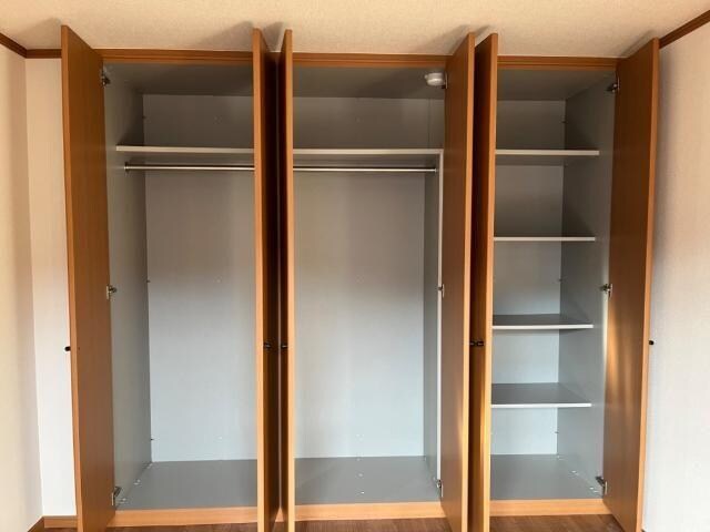 物件内観写真9　(クローゼット)