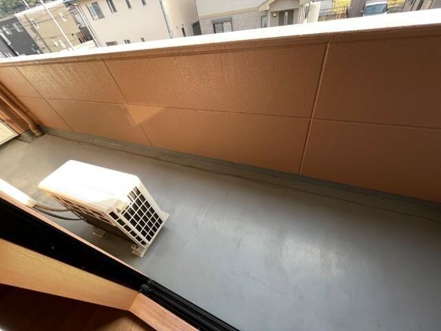 物件内観写真11　(ベランダ)