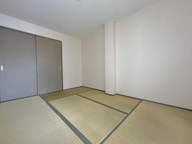 物件内観写真4　(寝室)