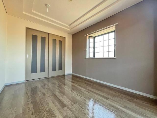 物件内観写真5　(洋室)