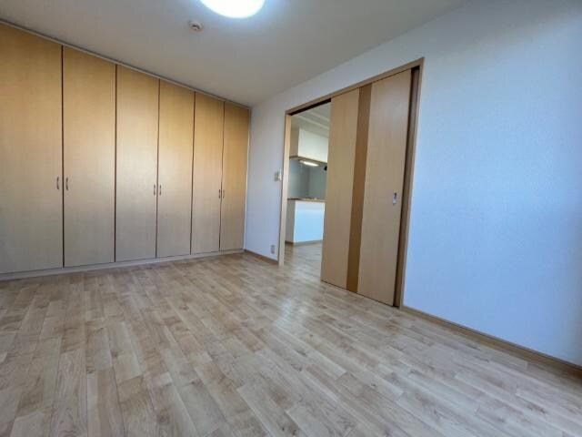 物件内観写真4　(洋室)