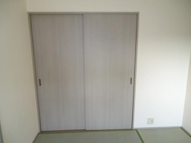 物件内観写真10　(収納)