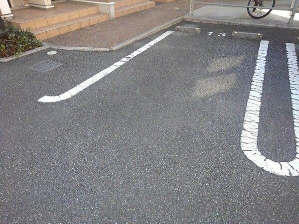 駐車場・駐輪場