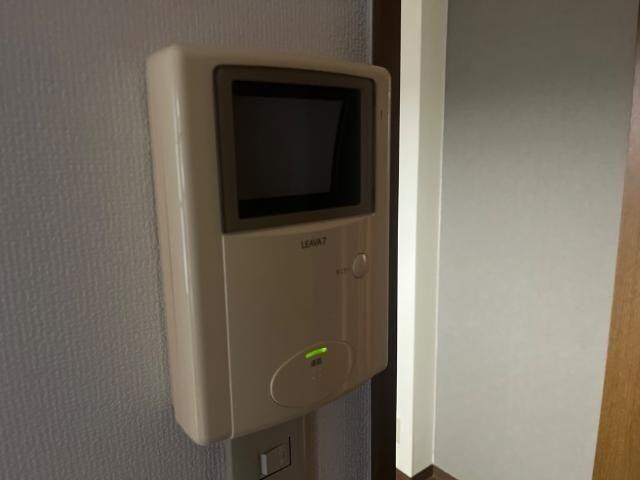 物件内観写真12　(カメラ付インターホン)