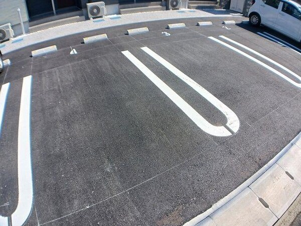駐車場・駐輪場