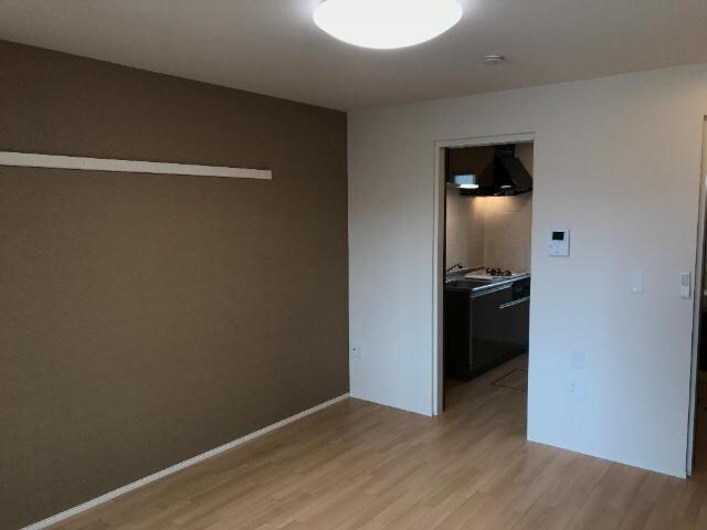 物件内観写真3　(リビング)