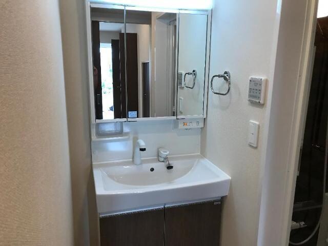 物件内観写真7　(洗髪洗面化粧台)