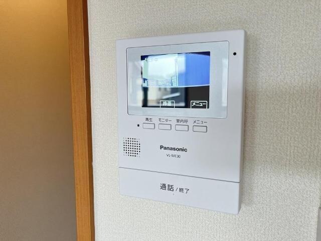 物件内観写真12　(録画機能付きのモニターホンに交換)