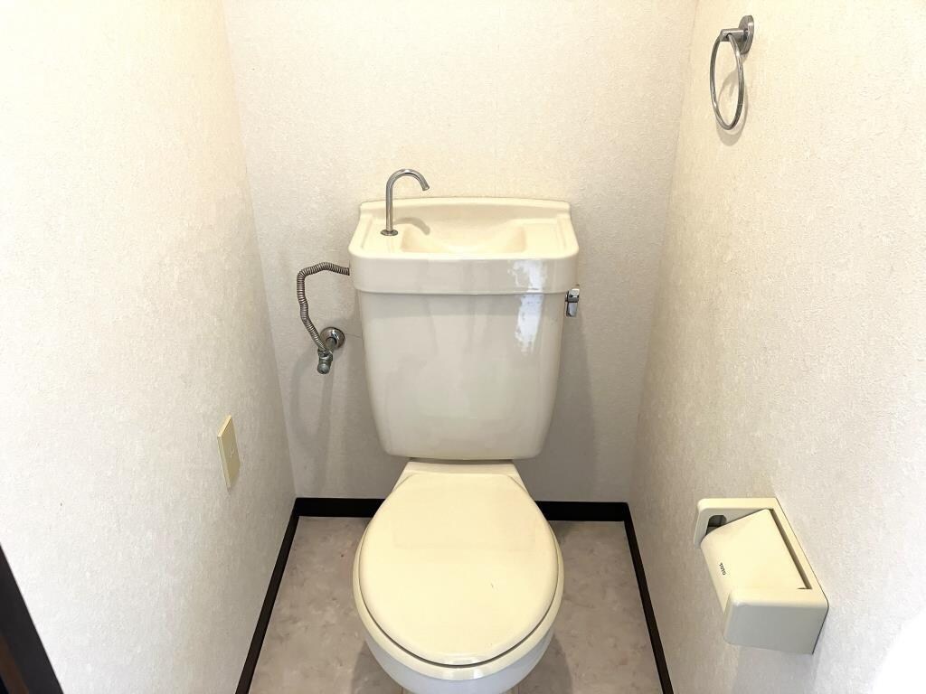 物件内観写真9　(反転タイプの別室写真です。)