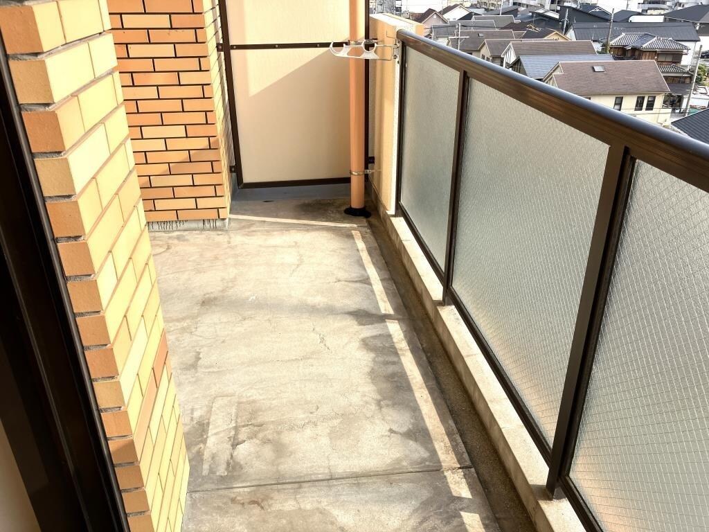 物件内観写真12　(反転タイプの別室写真です。)