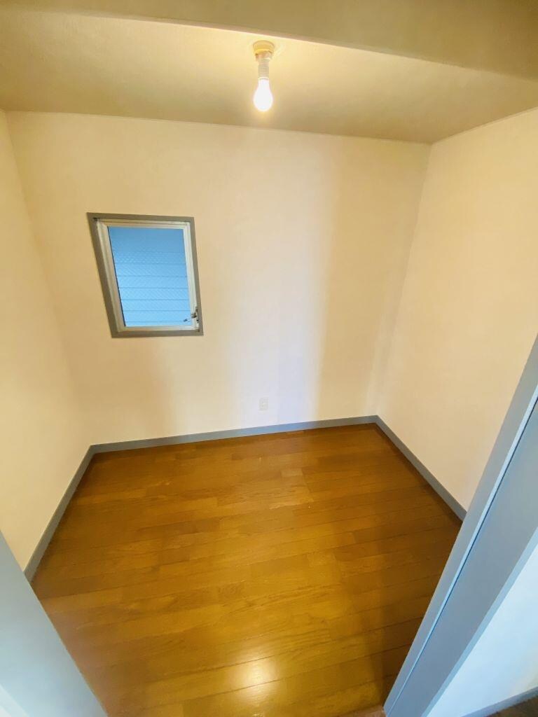 物件内観写真17　(サービスルーム)