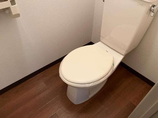 物件内観写真8　(トイレ)