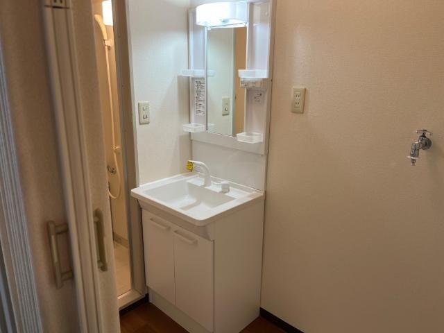 物件内観写真10　(洗面)