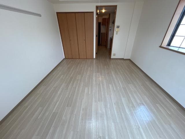 物件内観写真5　(洋室)