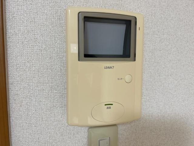 物件内観写真11　(カメラ付インターホン)