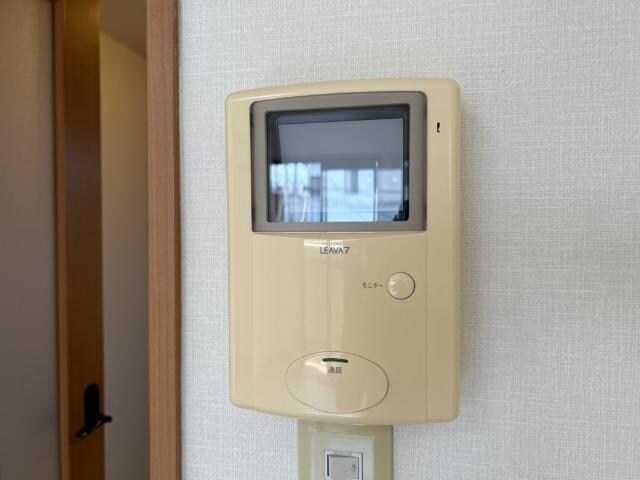 物件内観写真11　(カメラ付インターホン)