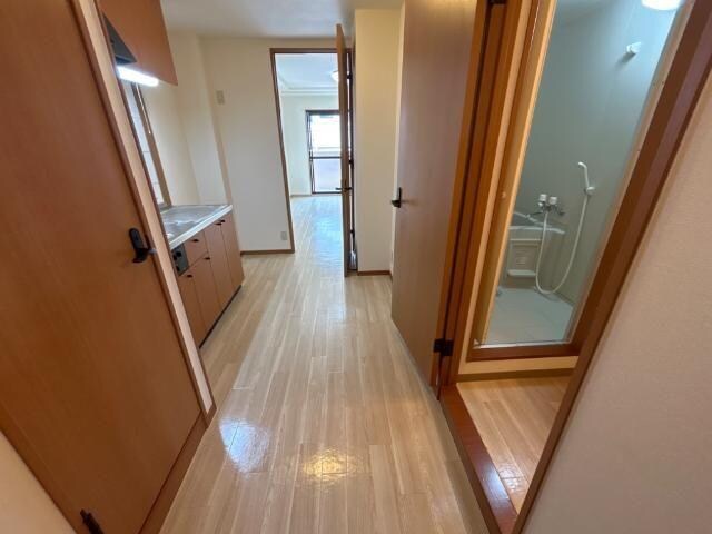 物件内観写真15　(廊下)